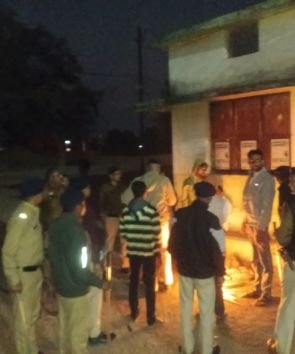 सुबह- सुबह विशेष कॉम्बिंग अभियान, संदिग्ध व्यक्तियों, बाहरी तत्वों एवं अवैध कारोबारियों की व्यापक चेकिंग..