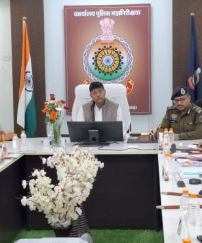 डीजीपी अरुण देव गौतम बिलासपुर पहुंचे, लूटकांड में 24 घंटे में गिरफ्तारी पर पुलिस को मिली सराहना….