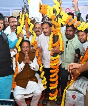 मुख्यमंत्री  विष्णुदेव साय को मिलीं जन-जन की शुभकामनाएं, जन्मदिन पर मुख्यमंत्री निवास बना उल्लास का केंद्र….