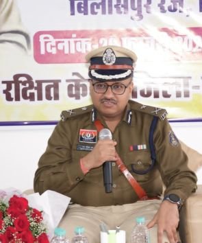 पुलिस महानिरीक्षक  बिलासपुर रेंज रामगोपाल गर्ग  द्वारा जिला मुंगेली का दो-दिवसीय वार्षिक निरीक्षण सम्पन्न…लंबित अपराधों, मर्ग, शिकायत, मुलाहिजा त्वरित निराकरण करने के दिये निर्देश,&nbsp; अनावश्यक लंबित रखने पर की जायेगी सख्त कार्यवाही…