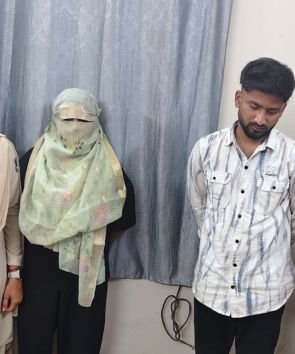 146/8 विद्या विहार कॉलोनी नेहरू नगर स्थित मकान में संचालित अनैतिक देह व्यापार का भंडाफोड़, संचालिका व ग्राहक गिरफ्तार…..मौके से 08 महिलाओं को अभिरक्षा में लेकर पूछ्ताछ…