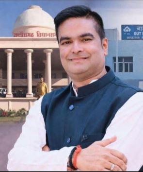 भिलाई की जीवनरेखा सेक्टर-9 अस्पताल को मिलेगा संजीवनी वरदान : सदन में विधायक रिकेश की पहल पर अशासकीय संकल्प पारित…. लखनऊ पीजीआई की तर्ज पर विकसित हो इस्पात बिरादरी का यह प्रतिष्ठित चिकित्सालय-रिकेश….