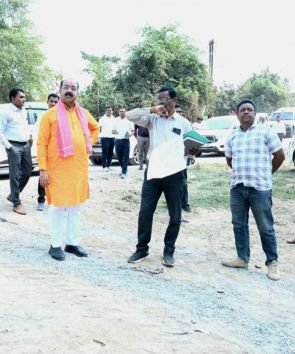 उप मुख्यमंत्री अरुण साव ने निर्माणाधीन पुल के कार्य का किया औचक निरीक्षण….