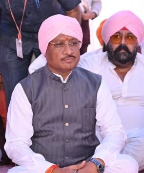 गढ़फुलझर नानकसागर में होला मोहल्ला कार्यक्रम में शामिल हुए मुख्यमंत्री विष्णु देव साय….